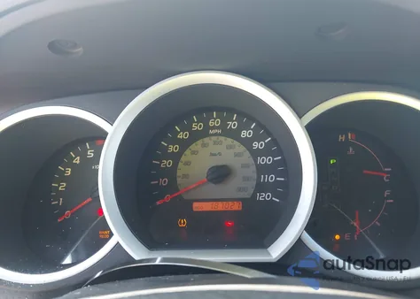 2011 Toyota Tacoma Base V6 z USA, uszkodzony, nr VIN 3TMLU4EN3BM058133